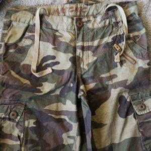 Camo Cargo Pants, size L inseam 31"